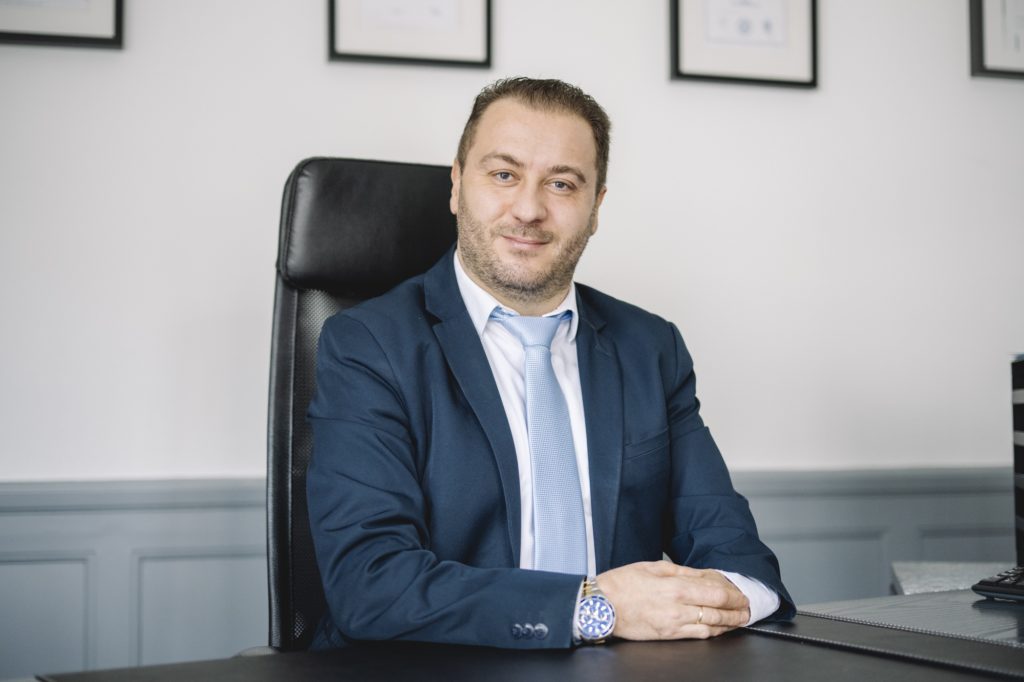 Me Valentin Groslimond